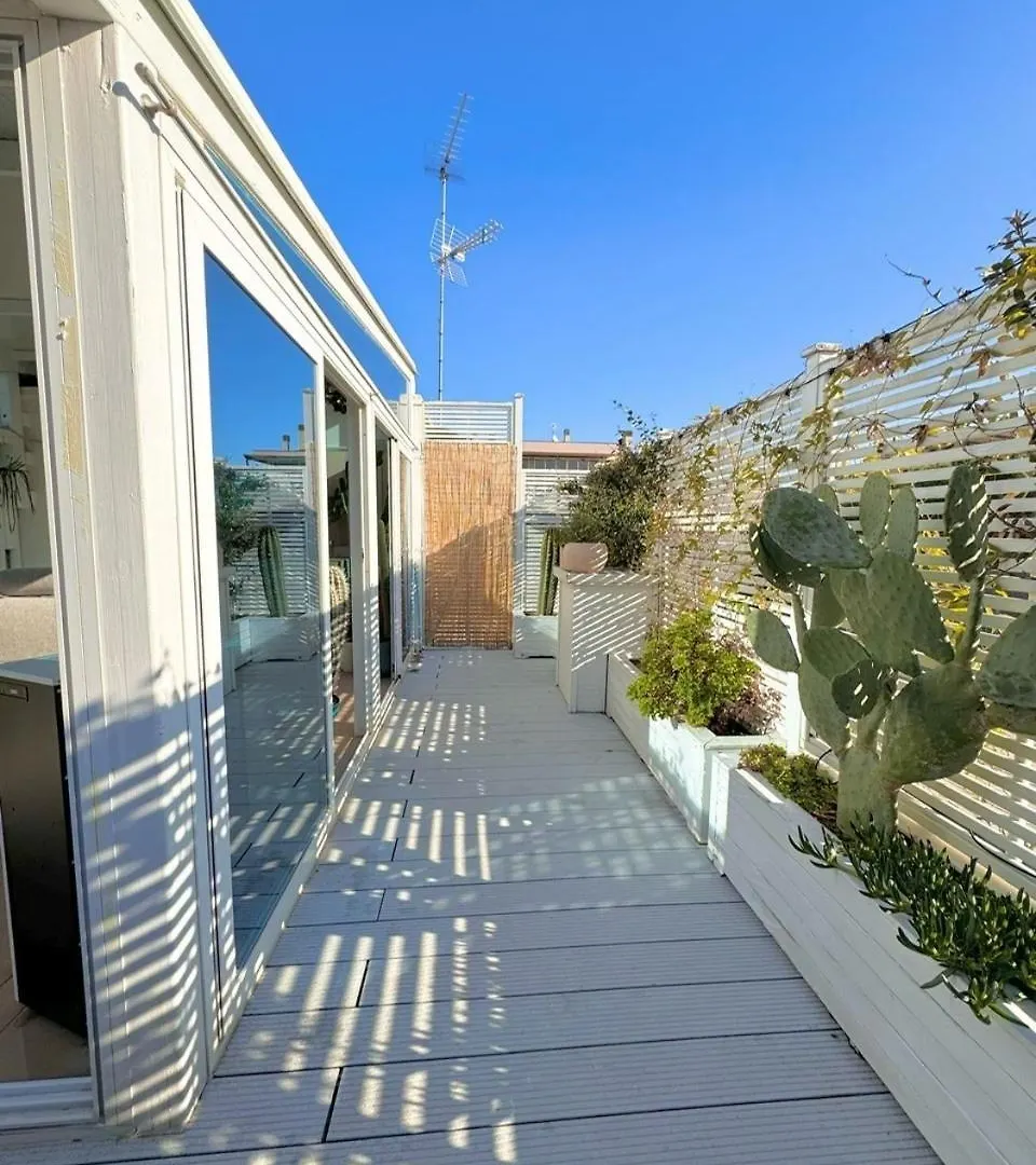 Rooftop-Marinacentro-Unique-Beach-Fun-Smart-Loveapt-Train-Park Rimini Appartamento