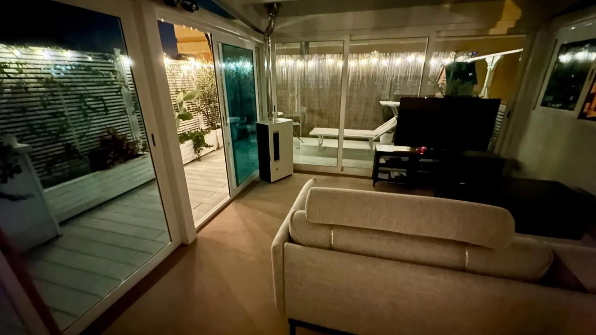 Rooftop-Marinacentro-Unique-Beach-Fun-Smart-Loveapt-Train-Park Rimini Appartamento